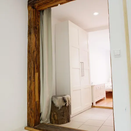 Zentral Im Herzen Der Altstadt توبنجن