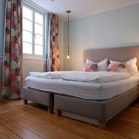 Zentral Im Herzen Der Altstadt توبنجن